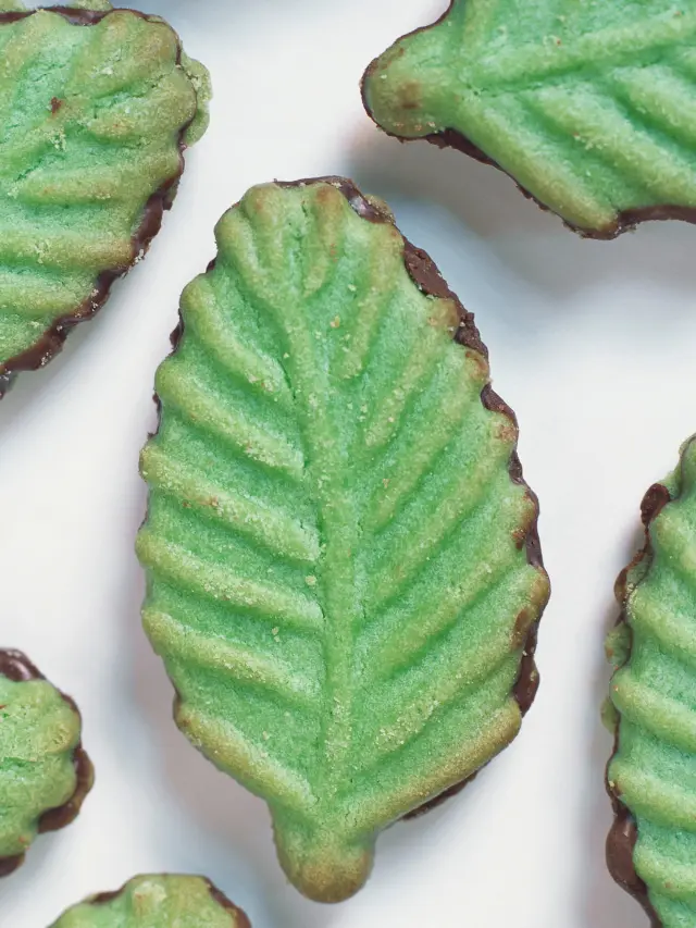 Italian Leaf Cookies