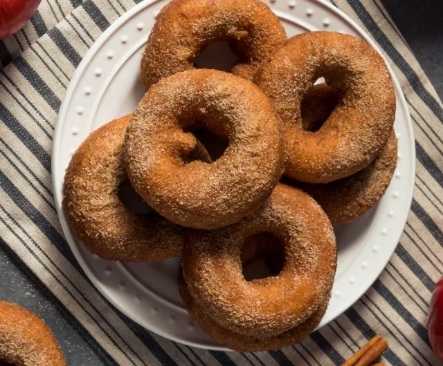 Apple Cinnamon Donuts